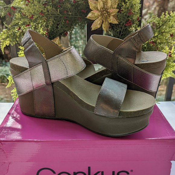 Corkys Shoes - CORKY'S Agnus Platform Wedge Sandals in Brushed Bronze Size 9 New